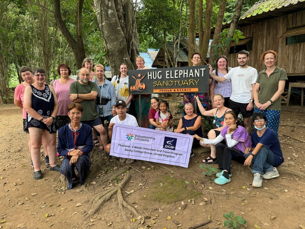 Derby College Group students and staff on a two-week programme in Thailand